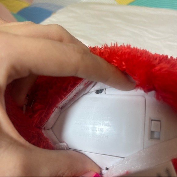 Tickle Me Elmo Hasbro Giggling Talking Plush Toy 14” Sesame Street Tested WORKS! - Picture 5 of 9